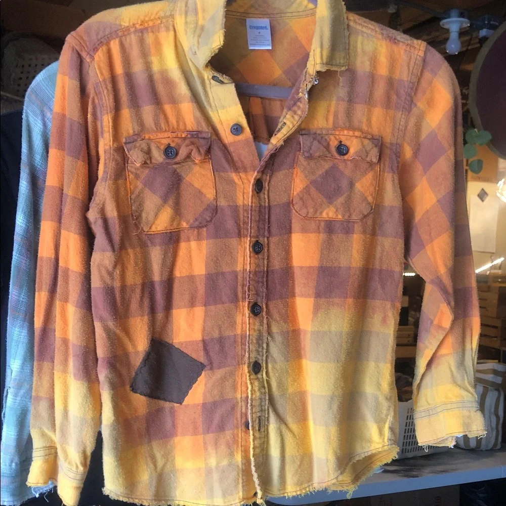 Men's Plaid Button-Up Shirt Jacket in Yellow and Brown